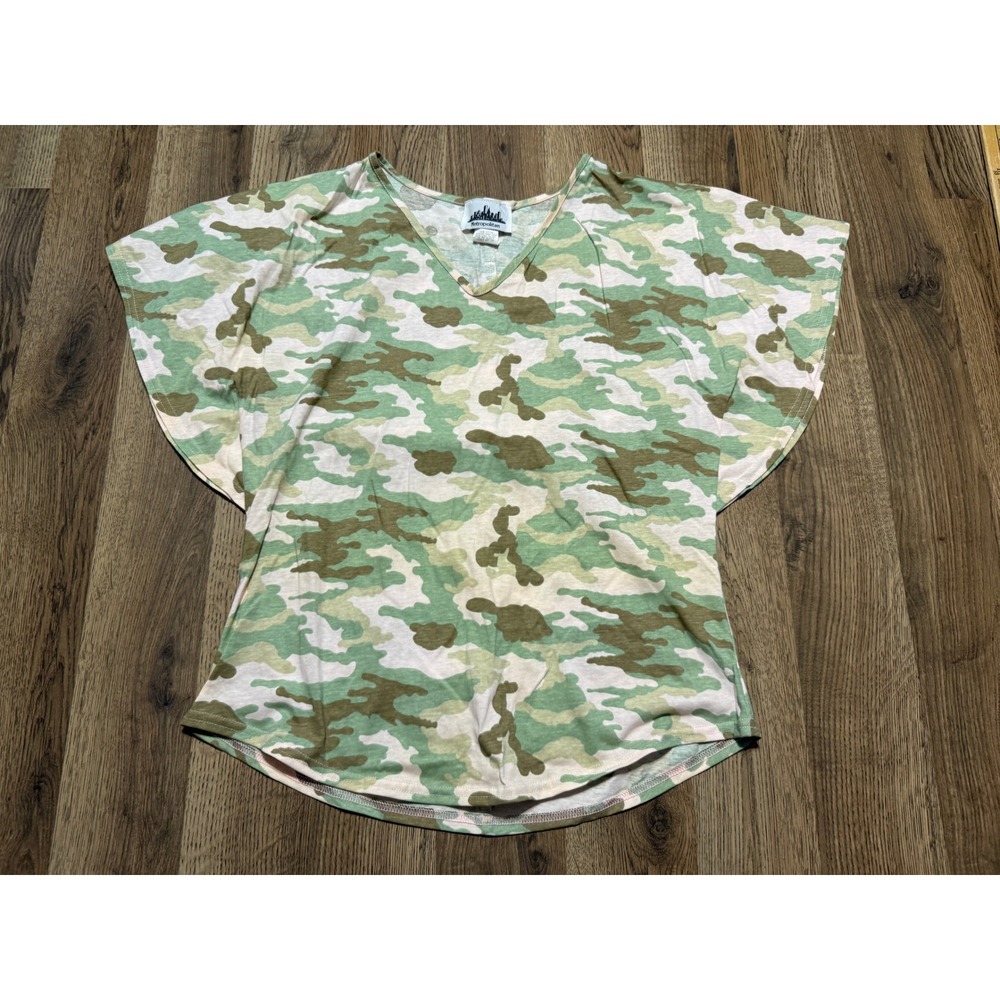Metropolitan Camo V-Neck Top Womens Large Green Camouflage Cotton Batwing